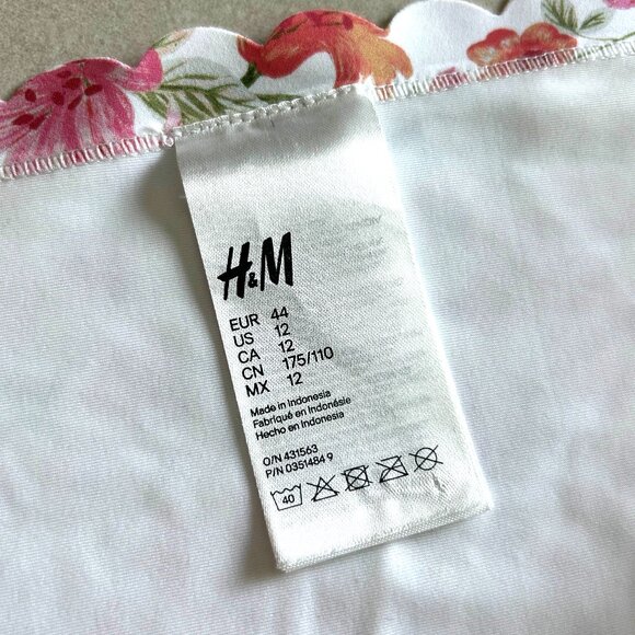 H&M Floral Scalloped Bikini Bottoms ASO Sarah Cameron - Picture 5 of 7